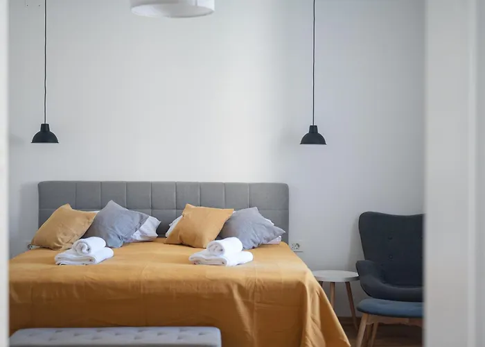 Wally Apartments By Flat White - With Elevator